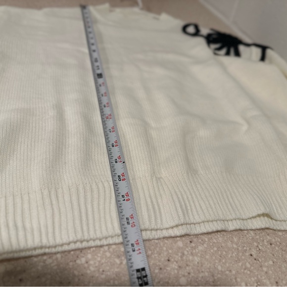 Flower Embroidery Mock Neck Long Sleeve Sweater White & Black Large Acrylic NEW - Picture 14 of 15